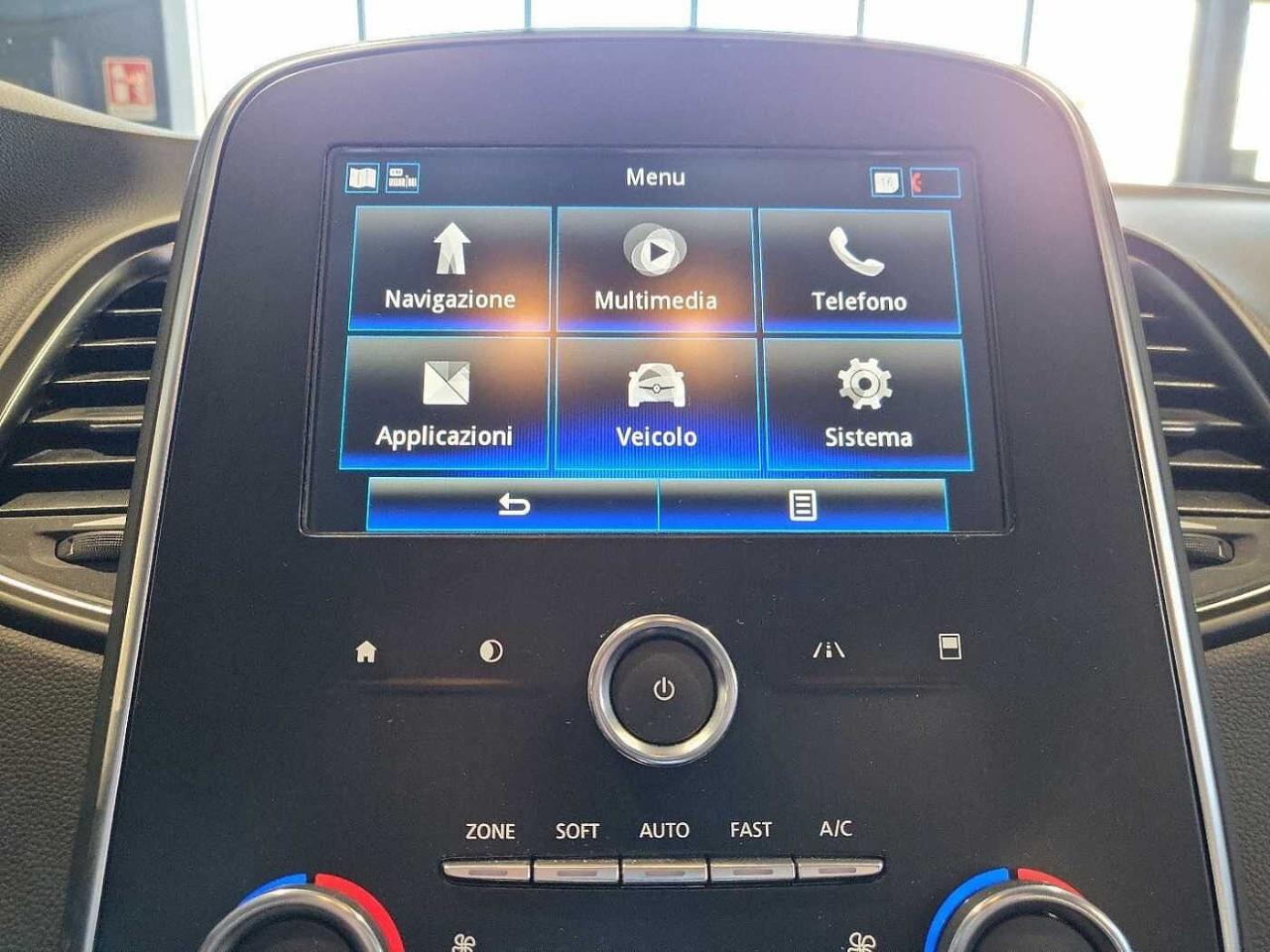 Renault Renault Scenic usata, con trazione anteriore