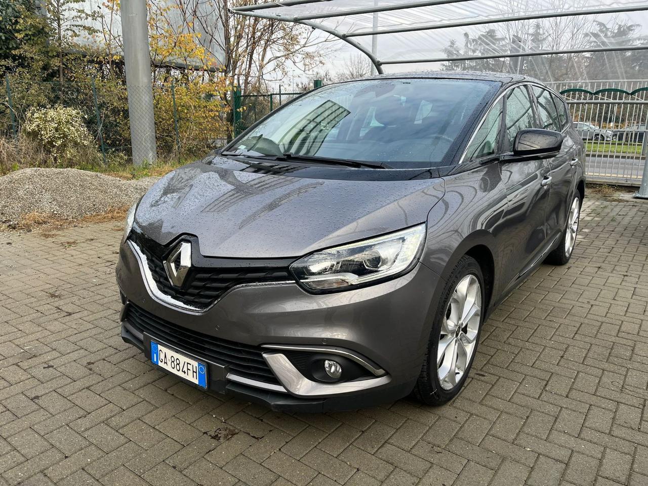 Renault Renault Scenic SCENIC Grand Scénic Blue dCi 120 CV Initiale Paris