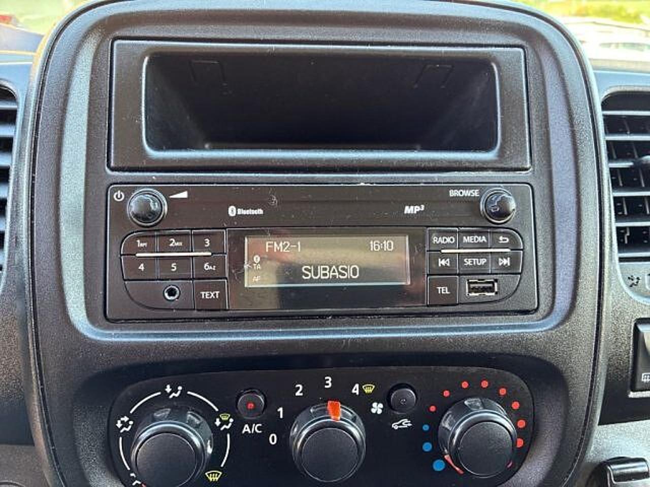 Renault Renault Trafic usata, con assistenza alla frenata