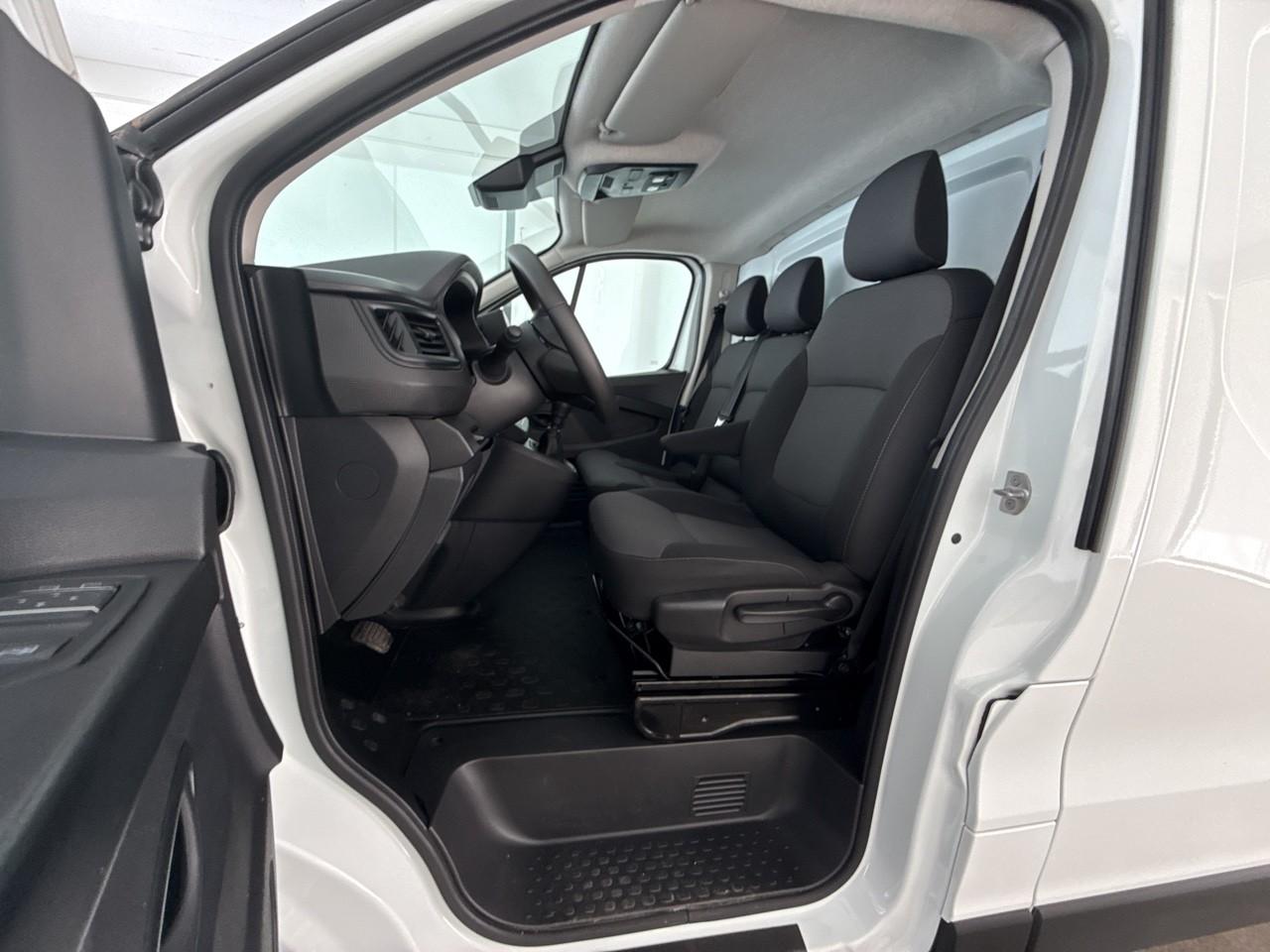 Renault Renault Trafic usata, con dispositivi di fissaggio carico con ganci