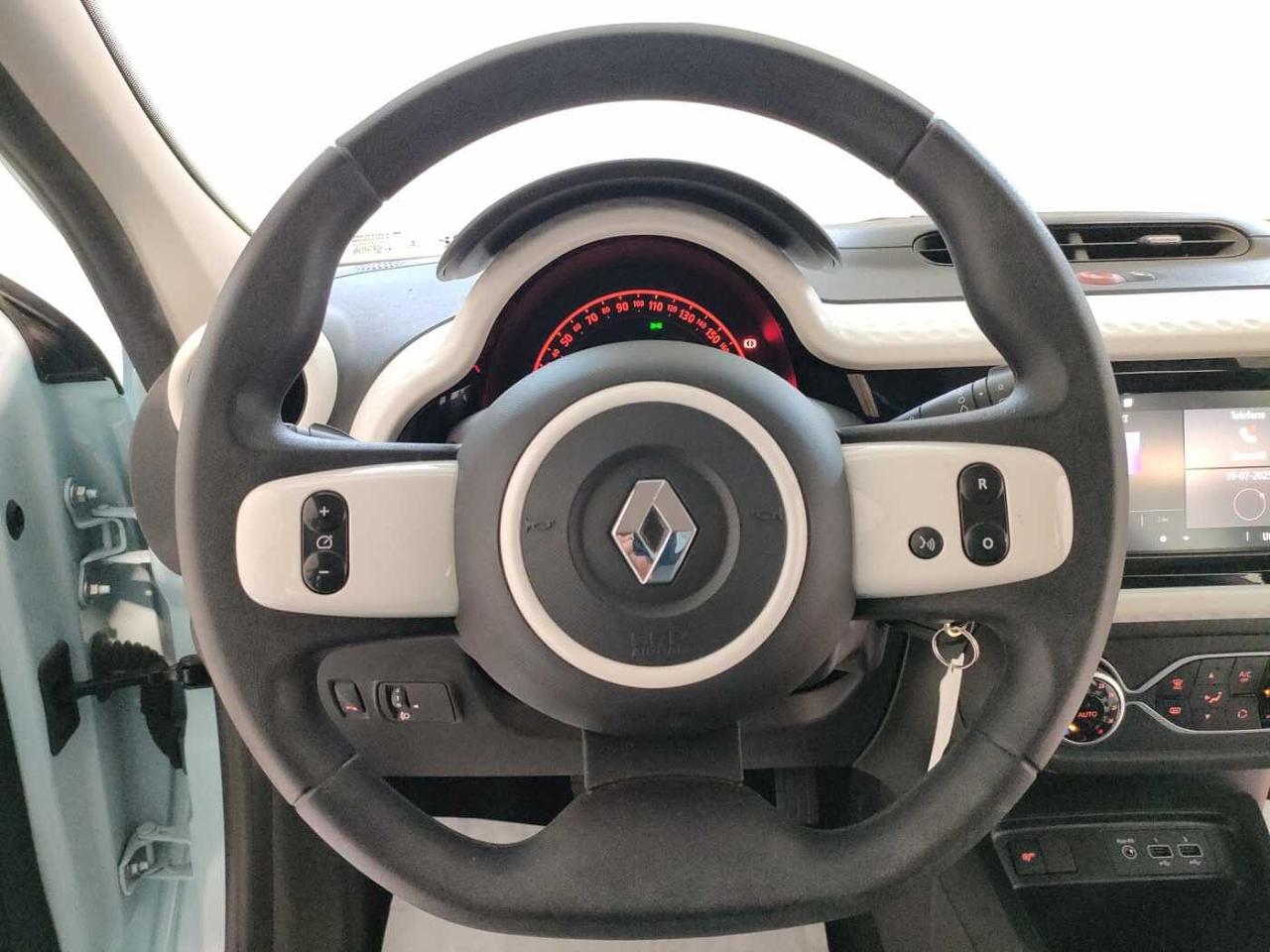 Renault Renault Twingo usata, con accensione automatica dei fari e dei tergicristalli