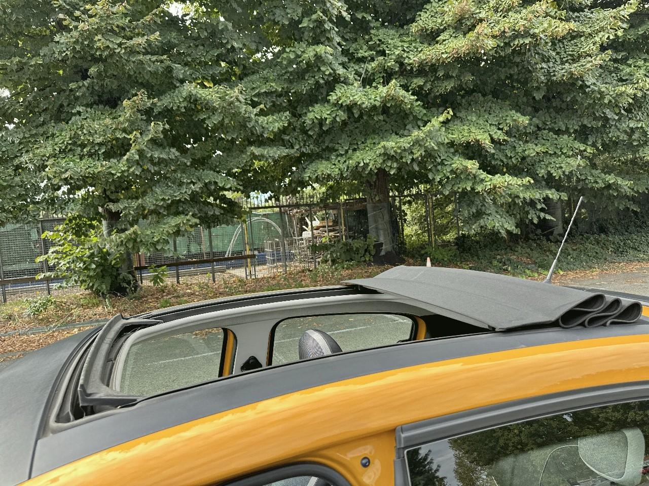 Renault Renault Twingo usata, con 7,00 display multifunzionale touch screen, plancia centrale 1, 17,8, fisso e no