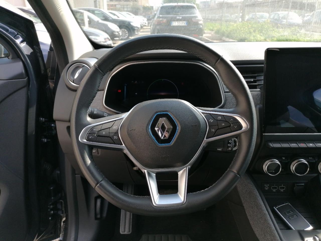 Renault Renault Zoe usata, con luci diurne