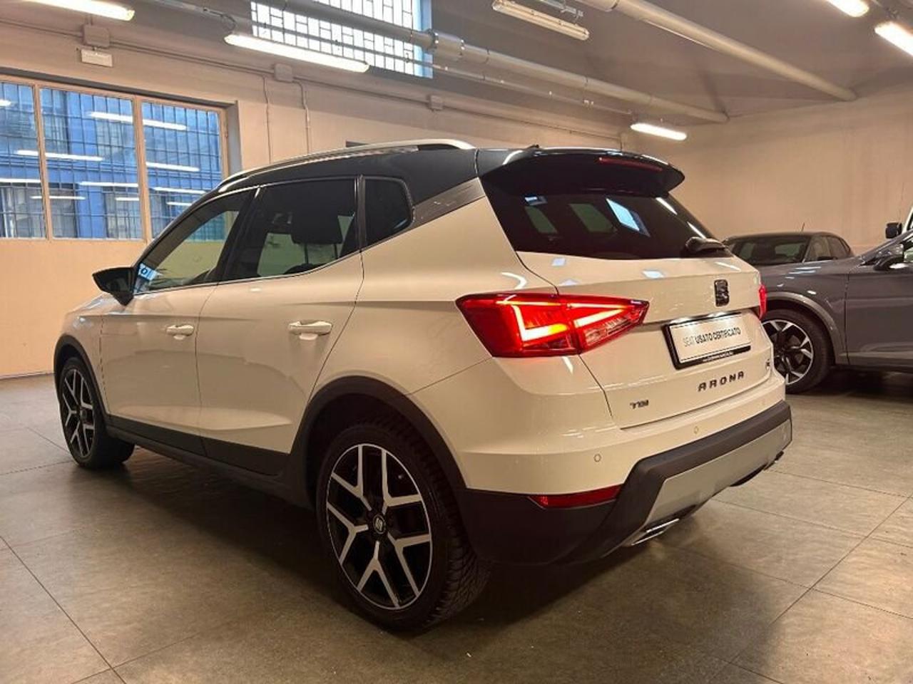 Seat Seat Arona usata, con portapacchi