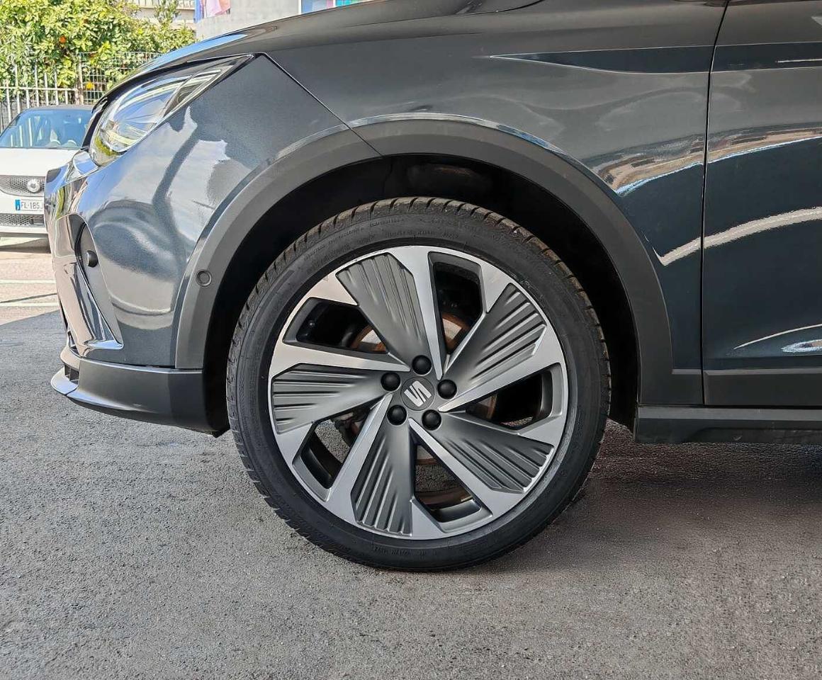 Seat Seat Arona usata, con barre porta tutto