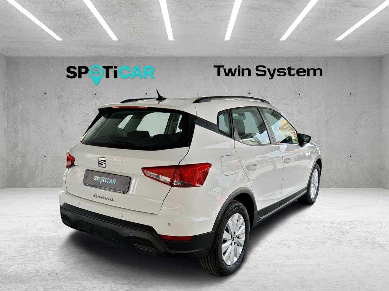 Seat Seat Arona usata, con barre al tetto di colore nero