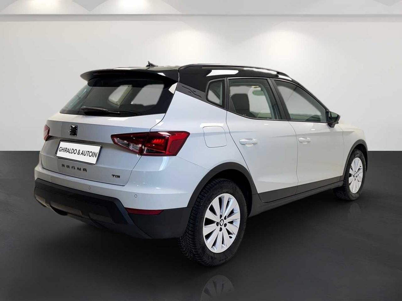 Seat Seat Arona usata, con hill holder