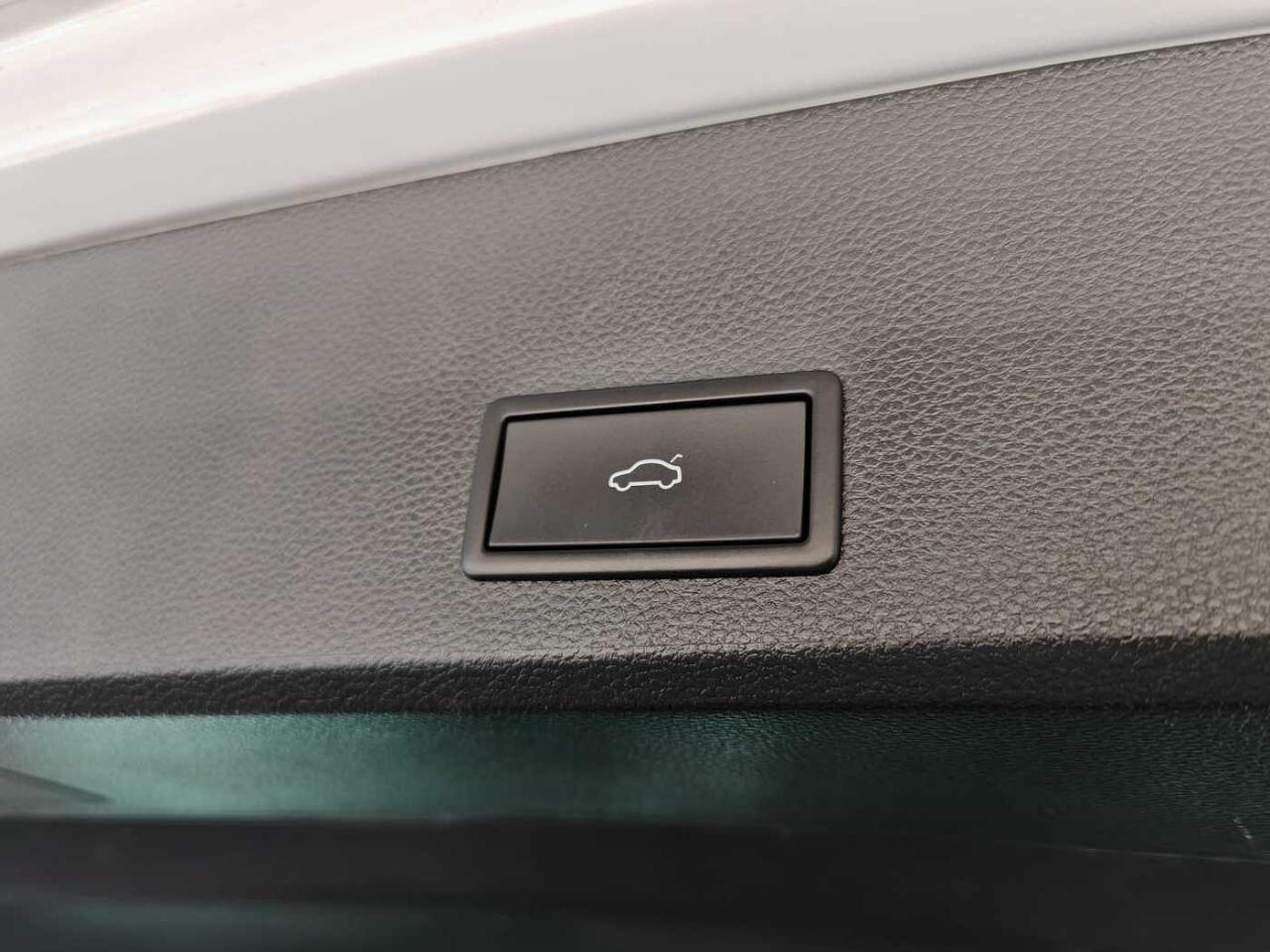 Seat Seat Ateca usata, con alzacristalli elettrici anteriori e posteriori