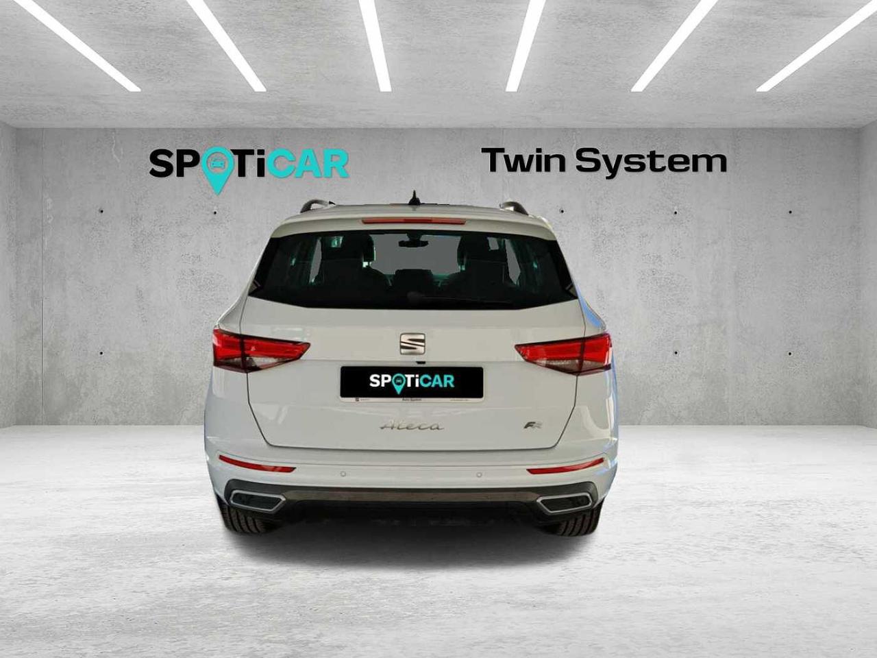 Seat Seat Ateca usata, con bracciolo porta oggetti