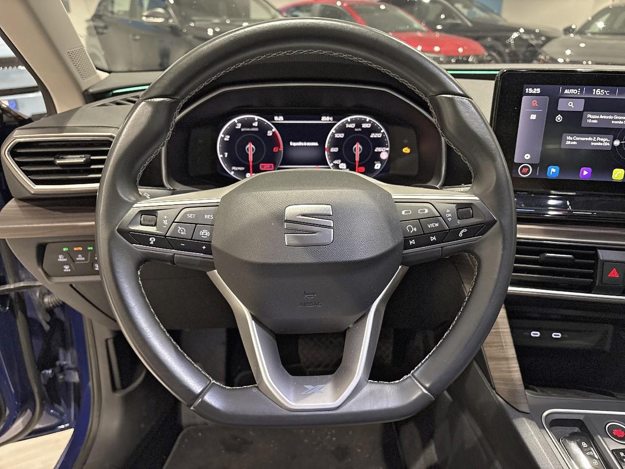 Seat Seat Leon usata, con 7 altoparlanti