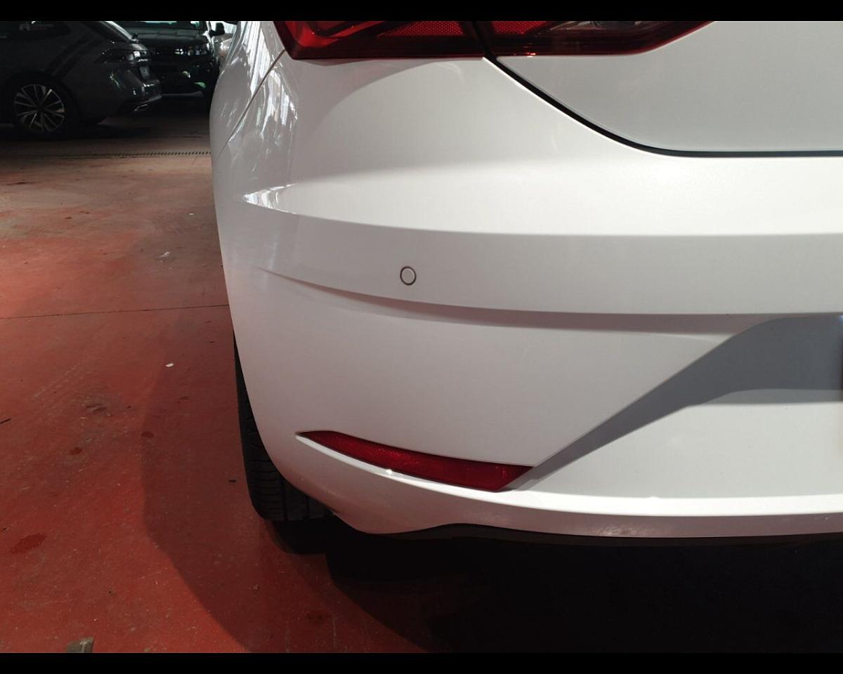 Seat Seat Leon usata, con 6 altoparlanti