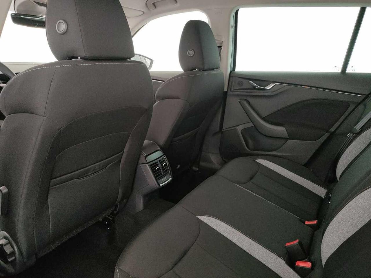 Skoda Skoda Kamiq usata, con 6x Airbag (fontali + laterali + testa)