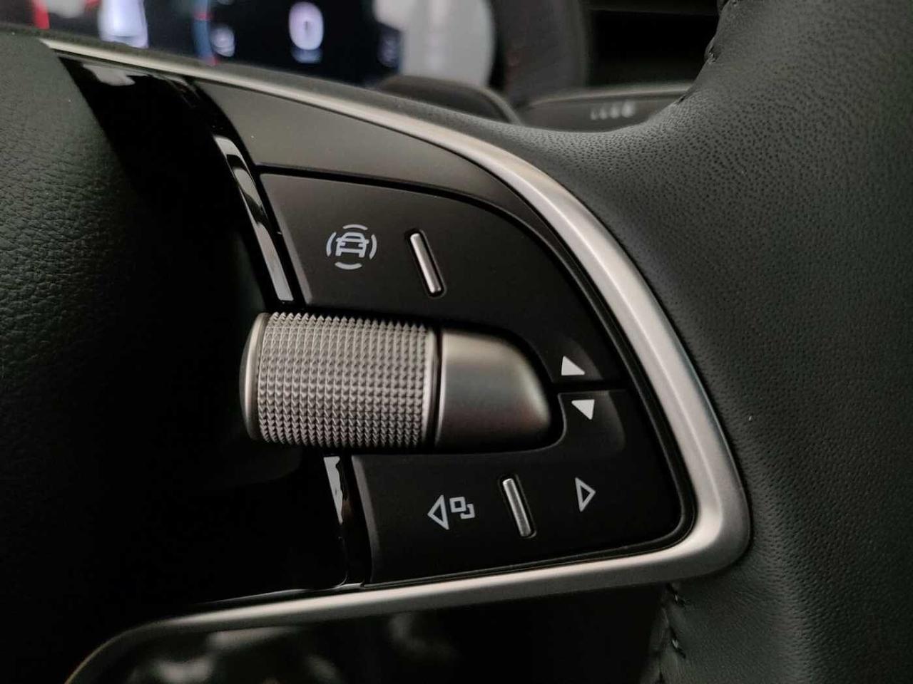 Skoda Skoda Kamiq usata, con apertura automatica della chiusura centralizzata e attivazione luci di emergenza in caso di urto