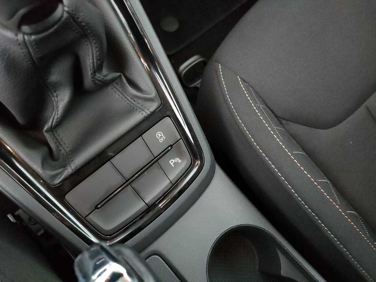 Skoda Skoda Kamiq usata, con bracciolo porta oggetti