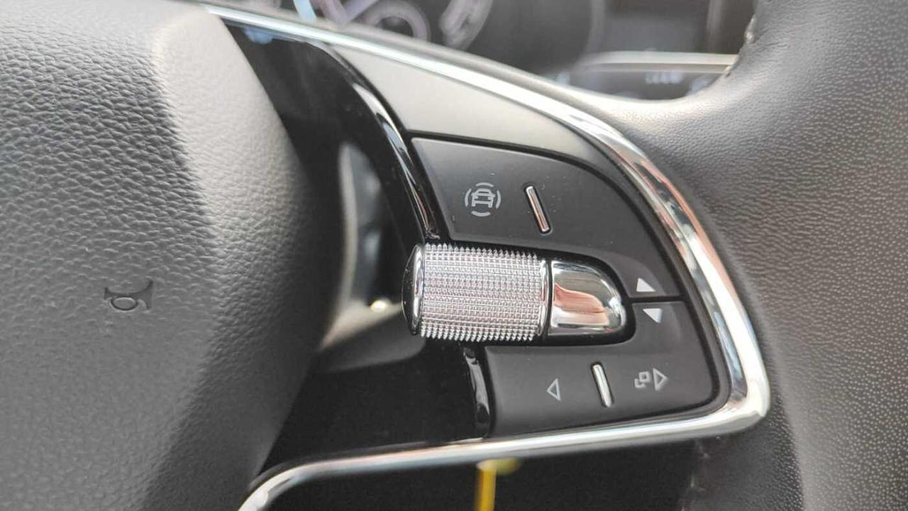 Skoda Skoda Kamiq usata, con cd-radio