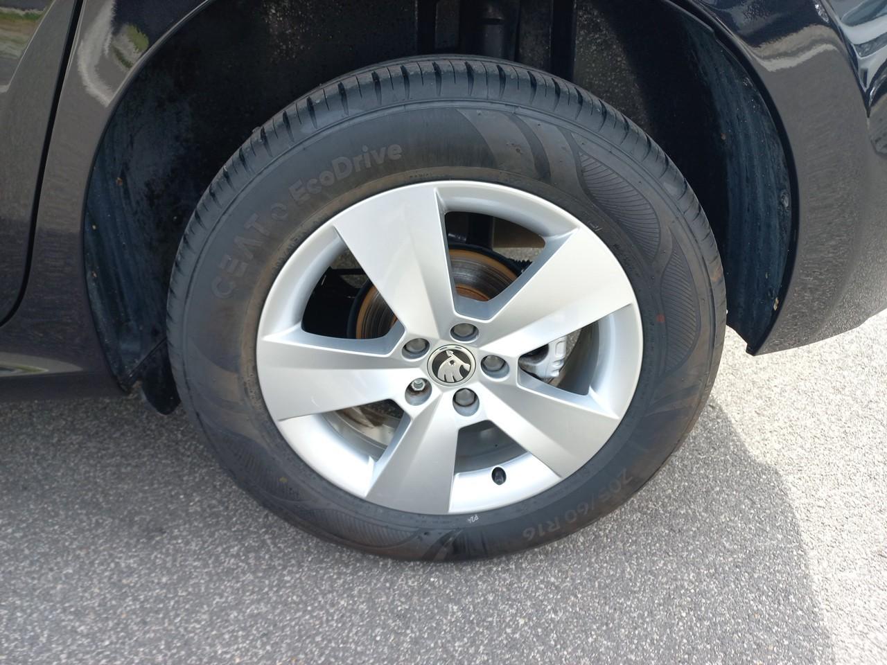 Skoda Skoda Kamiq usata, con 8 altoparlanti