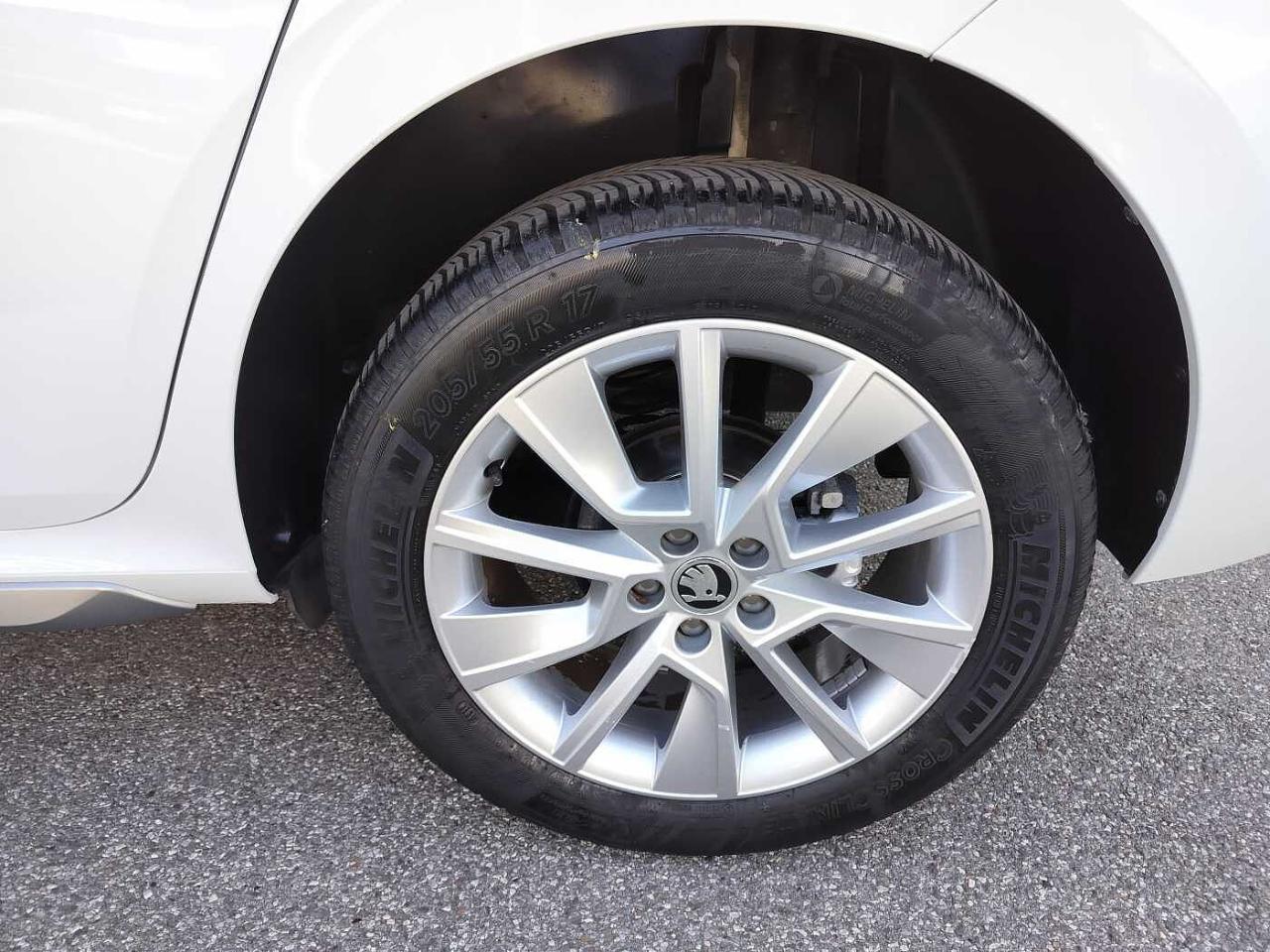 Skoda Skoda Kamiq usata, con 6x Airbag (fontali + laterali + testa)