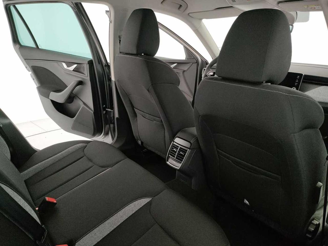 Skoda Skoda Kamiq usata, con Caricabatterie di bordo da 7,4 kW