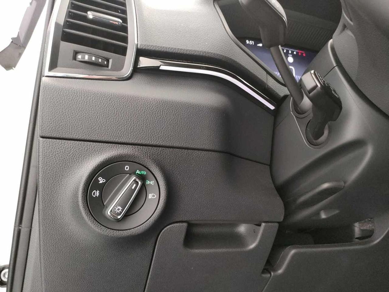 Skoda Skoda Karoq usata, con ausilio partenza in salita (hill hold control)