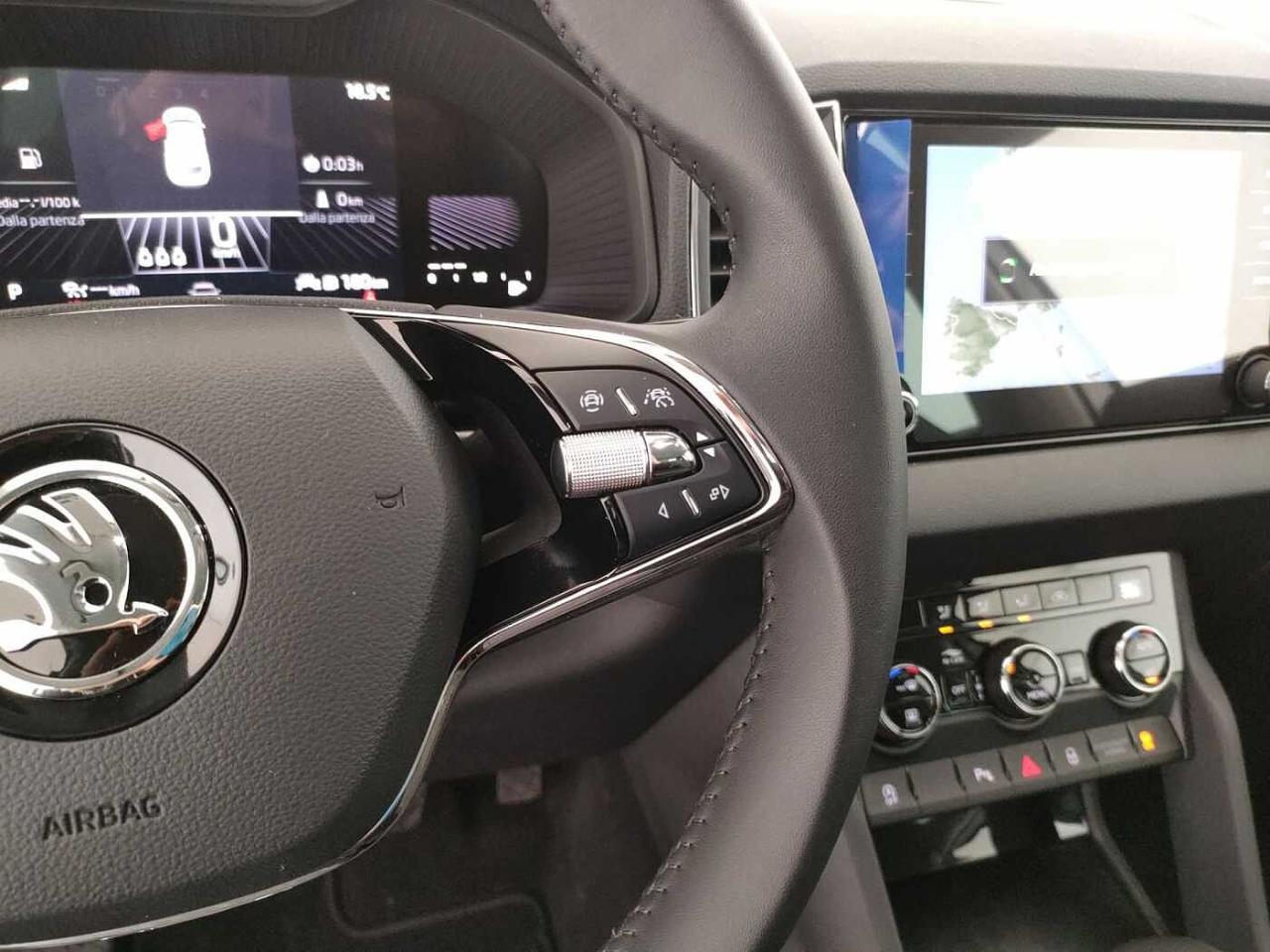 Skoda Skoda Karoq usata, con bracciolo porta oggetti