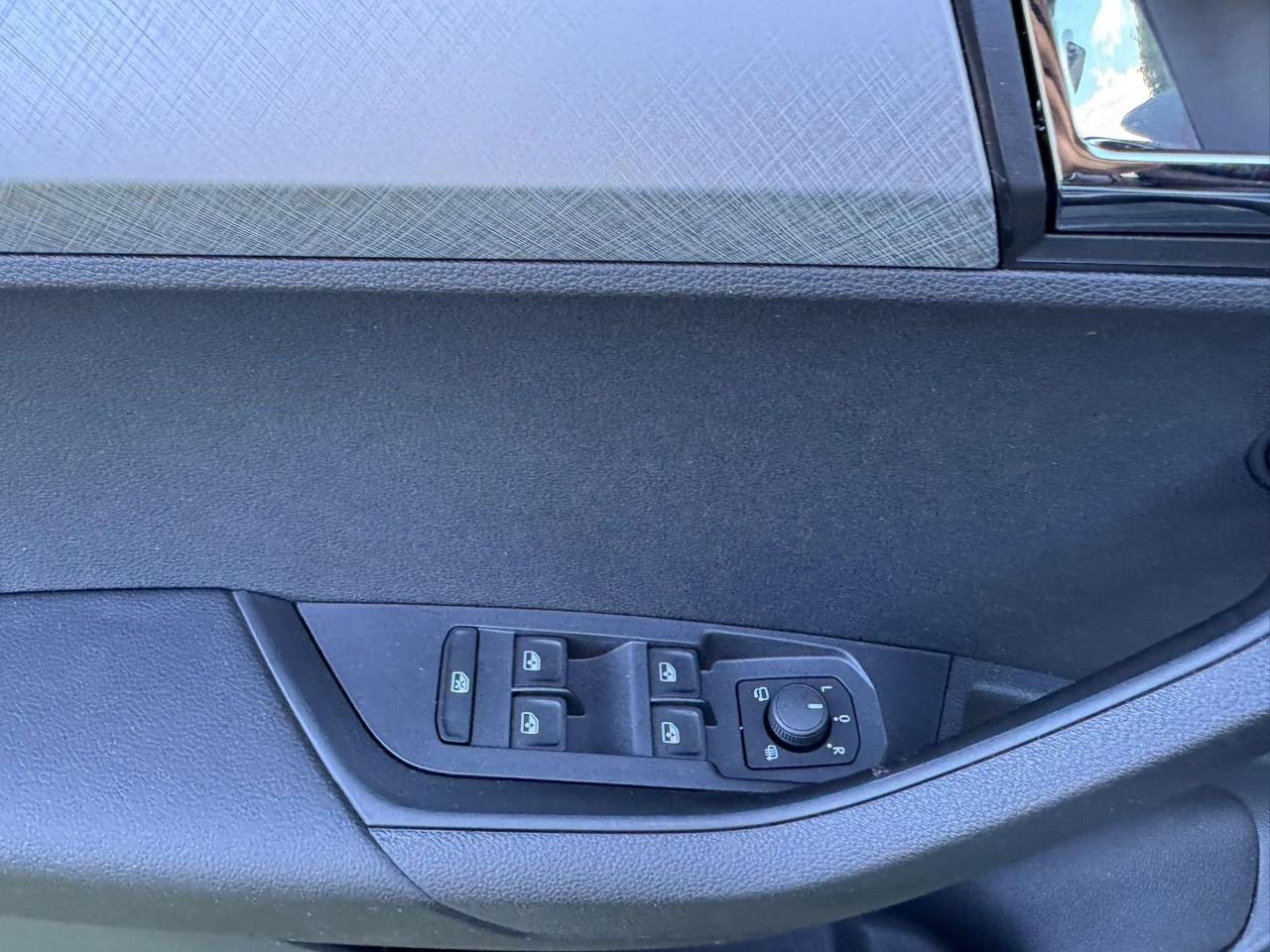 Skoda Skoda Karoq usata, con Mirror Screen