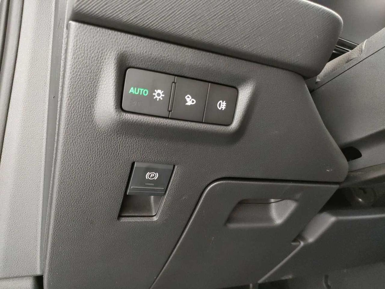 Skoda Skoda Kodiaq usata, con attivazione luci emergenza e sblocco automatico chiusura centralizzata in caso di incidente