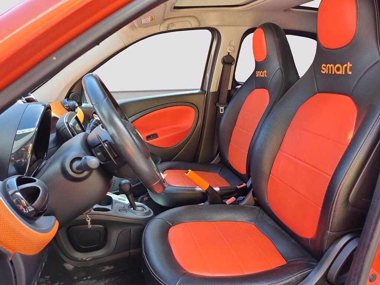 Smart Smart Forfour usata, con Bracciolo centrale posteriore con portabicchiere
