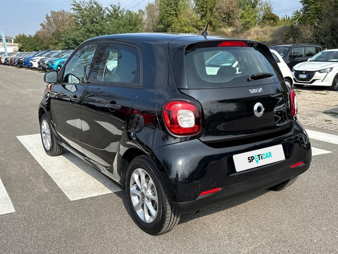 Smart Smart Forfour usata, con conness.dispositivi est.intrattenimento include ingresso aux anteriore e include porta usb anteriore