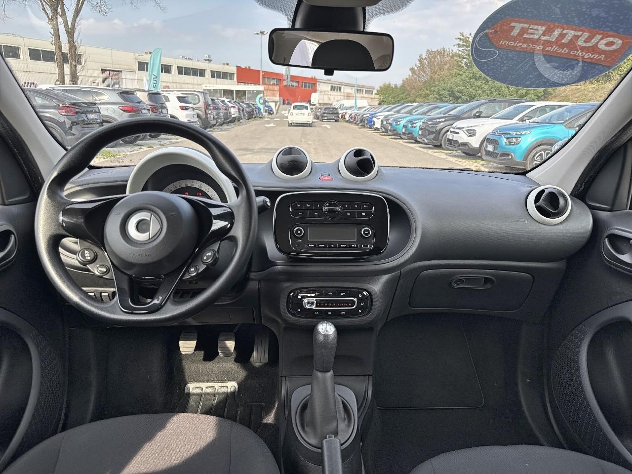 Smart Smart Forfour usata, con connessione bluetooth con connessione telefono e con musica in streaming
