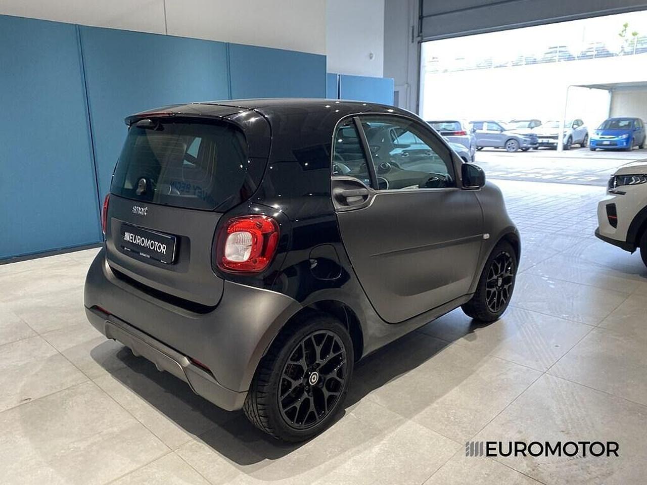 Smart Smart Fortwo usata, con volante in pelle