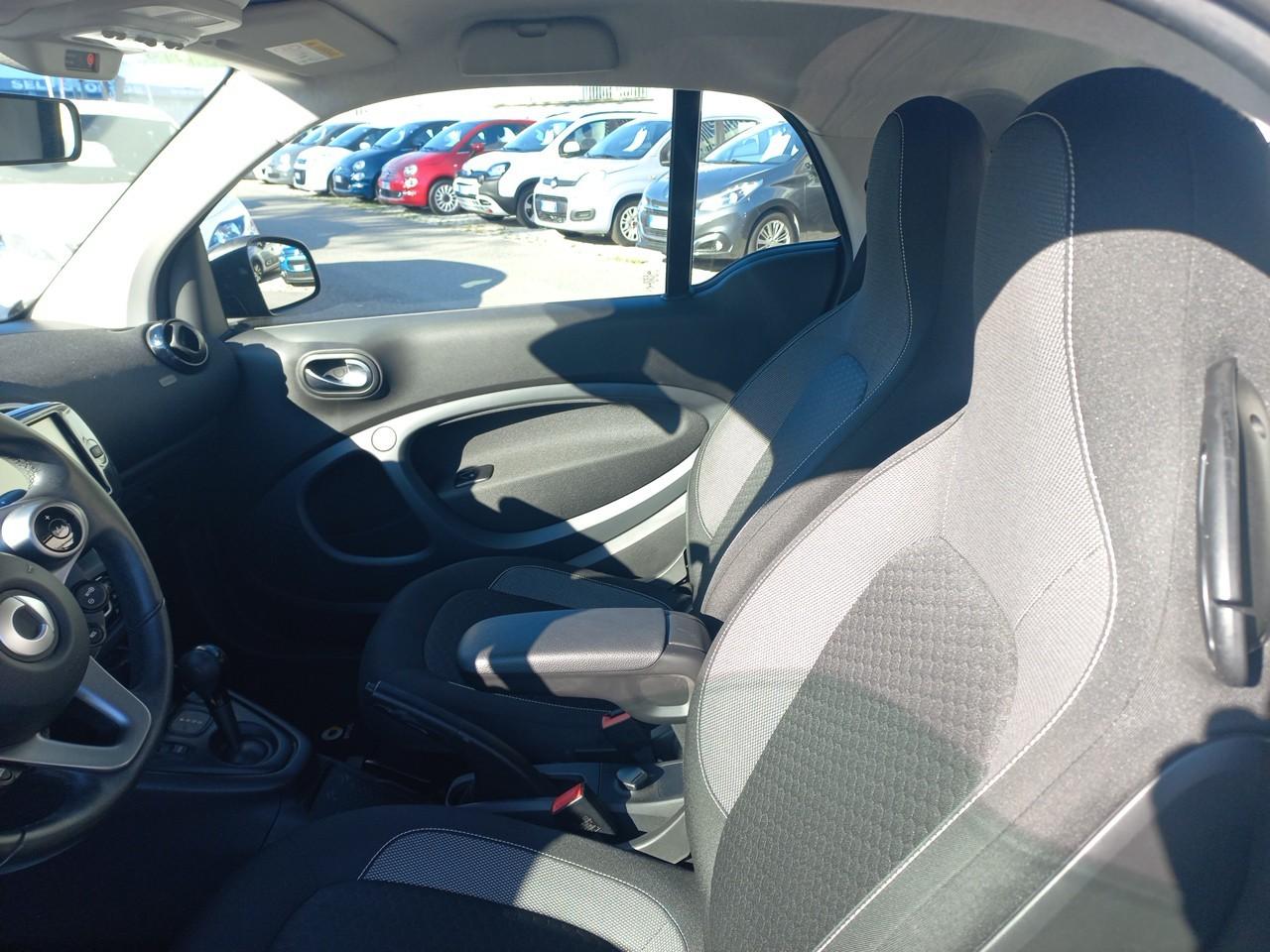Smart Smart Fortwo usata, con 2 poggiatesta sedili ant.