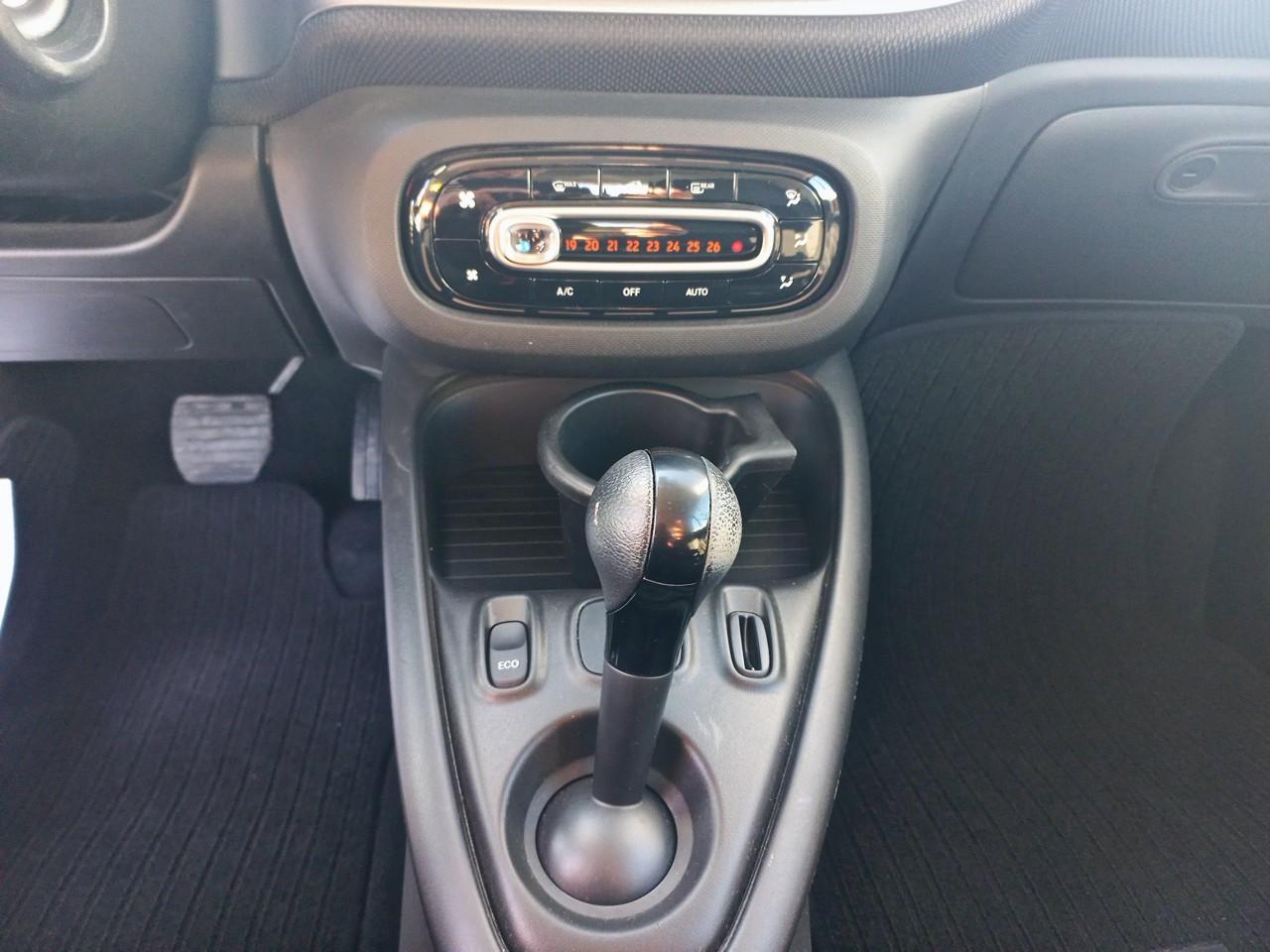 Smart Smart Fortwo usata, con airbag per le ginocchia conducente