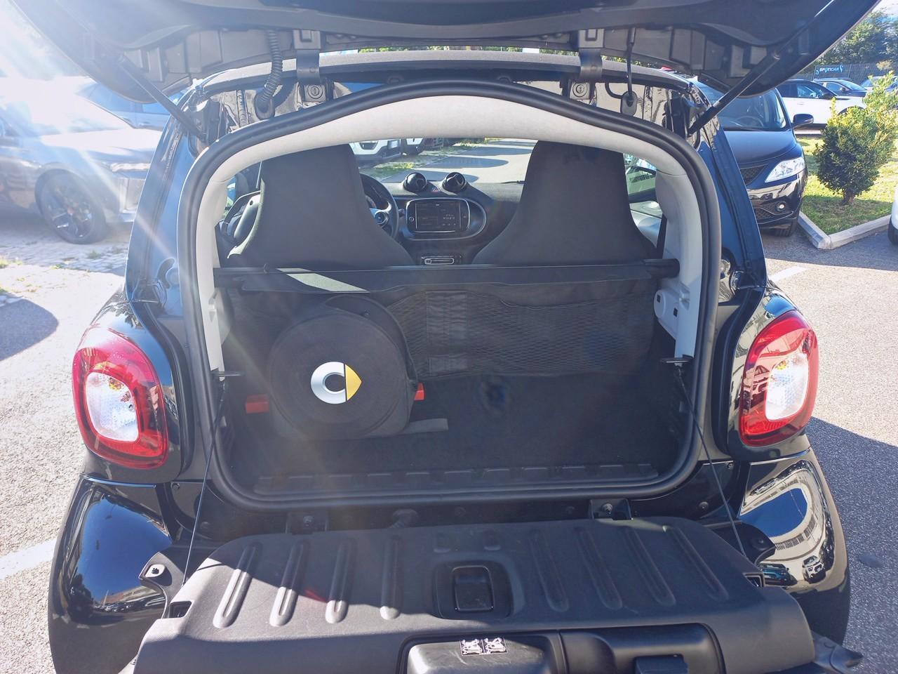 Smart Smart Fortwo usata, con comandi apps