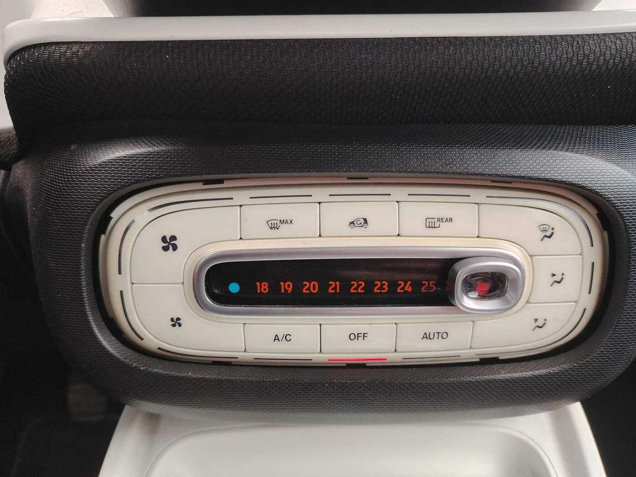 Smart Smart Fortwo usata, con computer di bordo con display a colori da 8,9 cm (3,5") con tecnologia tft