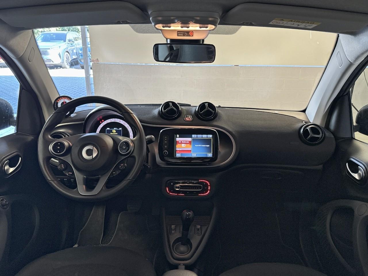 Smart Smart Fortwo usata, con connessione bluetooth con musica in streaming