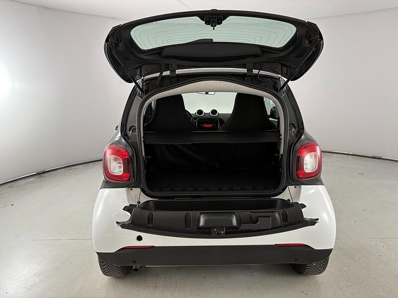 Smart Smart Fortwo usata, con interno black
