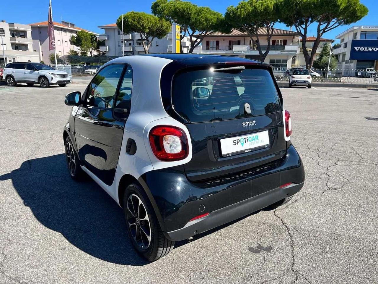 Smart Smart Fortwo usata, con cassetto portaoggetti nel cruscotto
