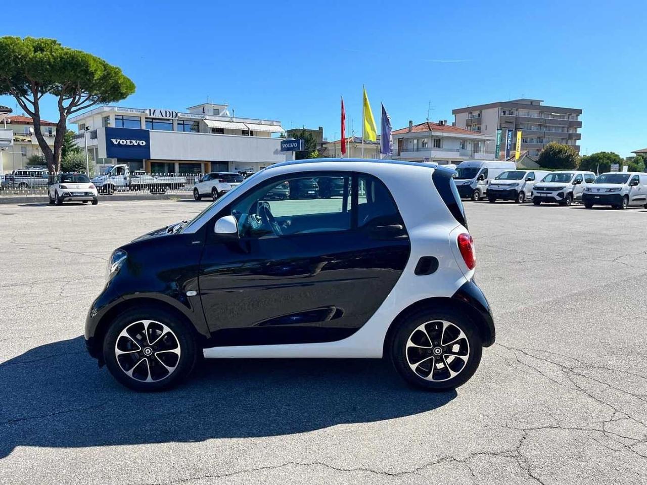 Smart Smart Fortwo usata, con cellula di sicurezza tridion colore argento (con retrov. esterni e mascherina argento)