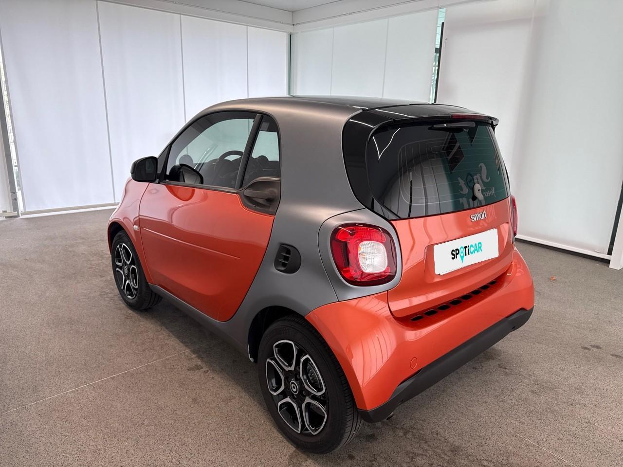 Smart Smart Fortwo usata, con comandi audio al volante