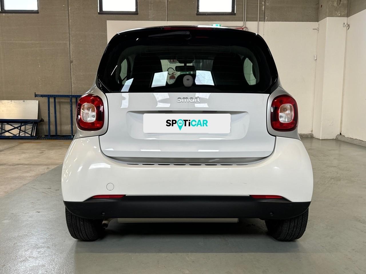 Smart Smart Fortwo usata, con comandi audio al volante