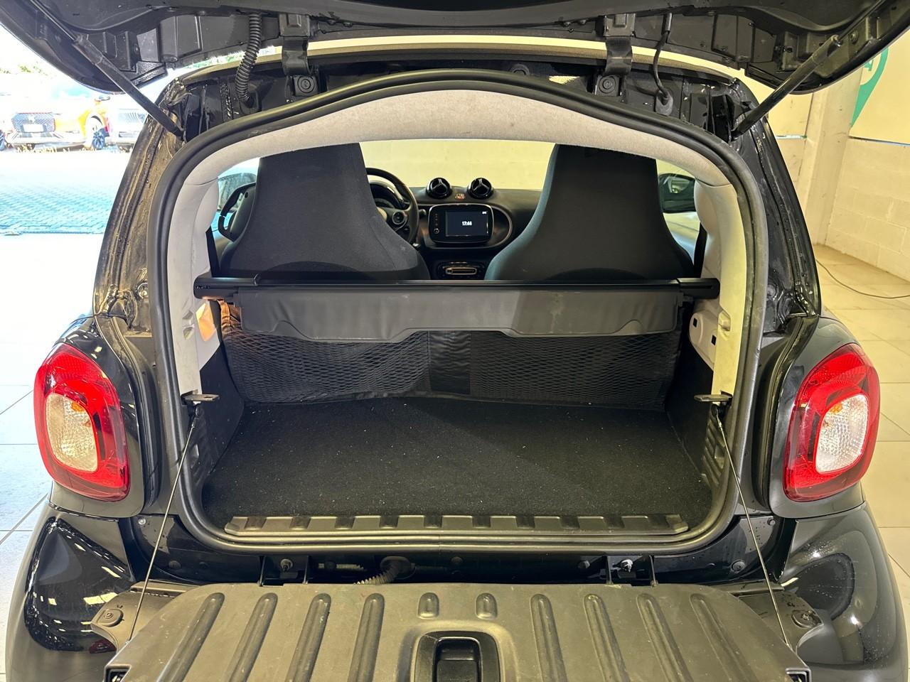 Smart Smart Fortwo usata, con computer