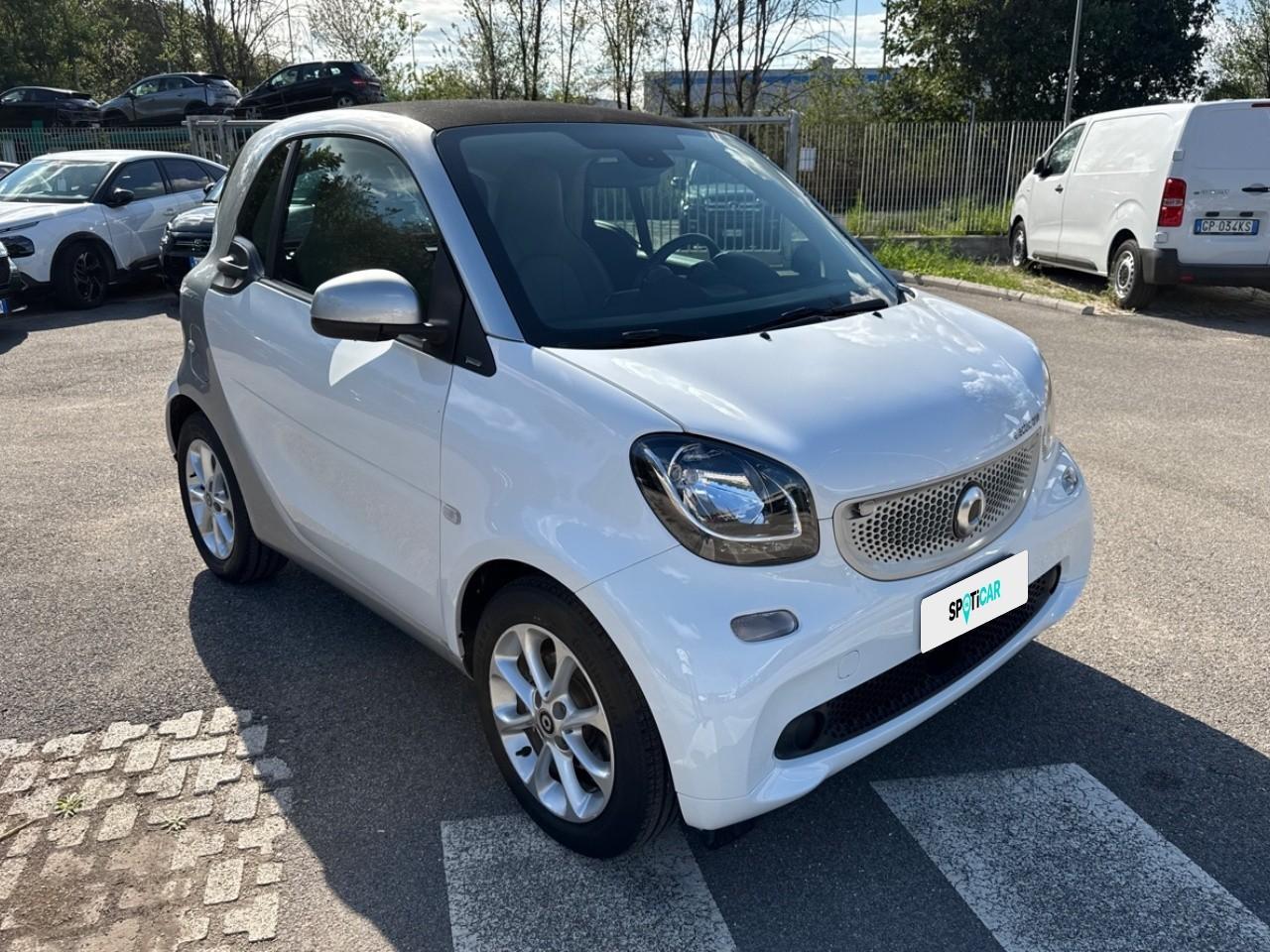 Smart Smart Fortwo usata, con comandi apps