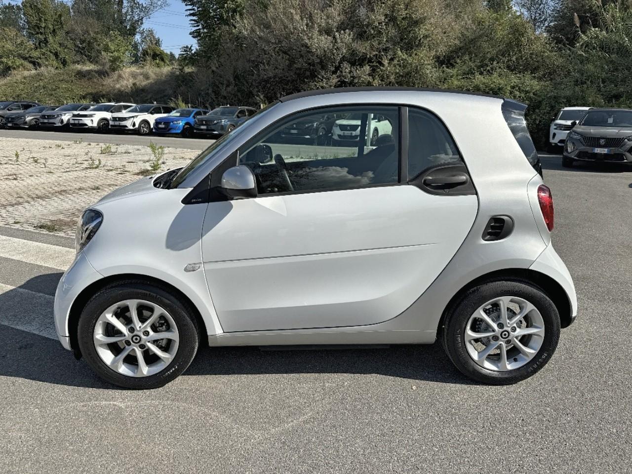 Smart Smart Fortwo usata, con comandi audio al volante