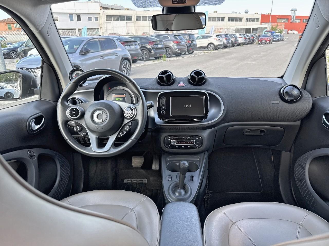 Smart Smart Fortwo usata, con connessione bluetooth con musica in streaming