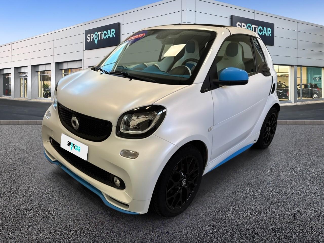 SMART SMART FORTWO Usato Bianco benzina 2019