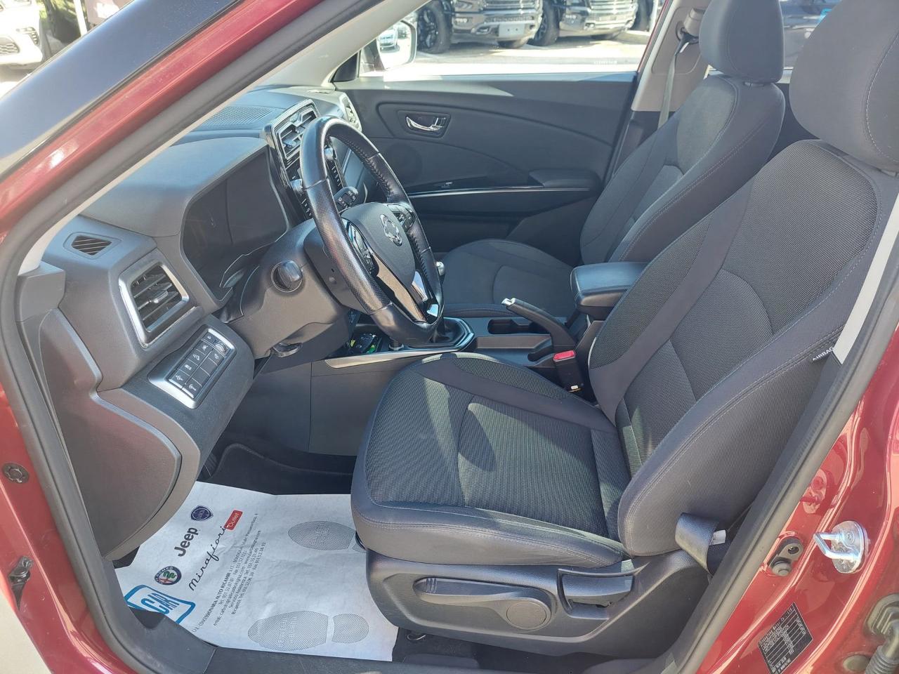 Ssangyong Ssangyong Tivoli usata 24