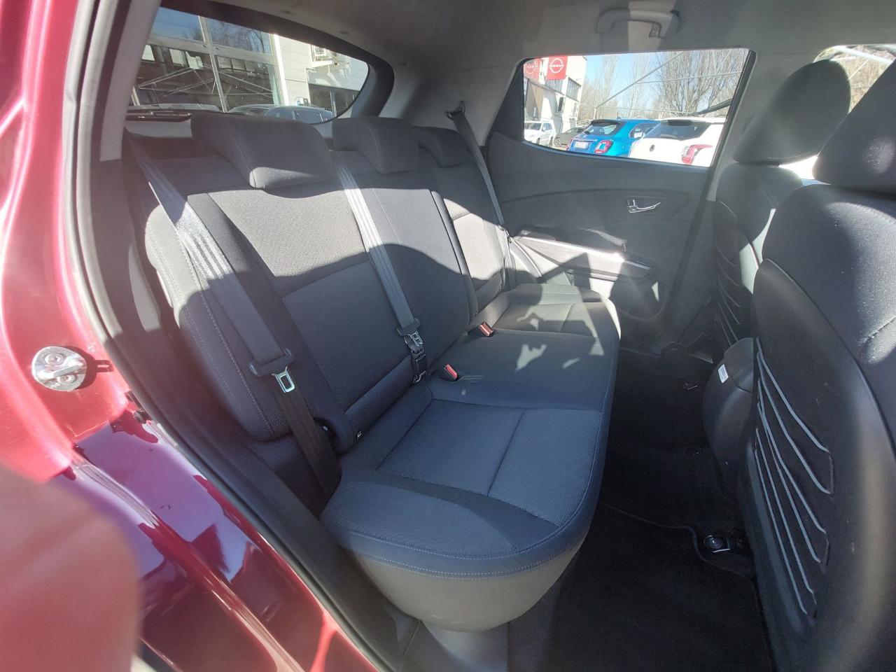 Ssangyong Ssangyong Tivoli usata 25