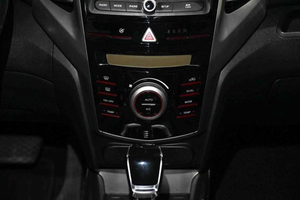 Ssangyong Ssangyong Tivoli usata, con chiusura centralizzata