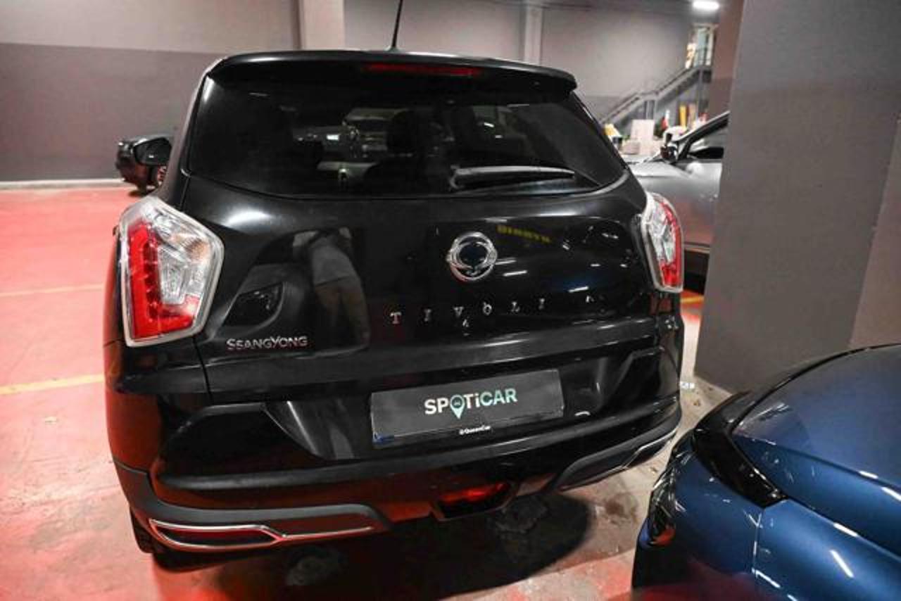 Ssangyong Ssangyong Tivoli usata, con navigatore