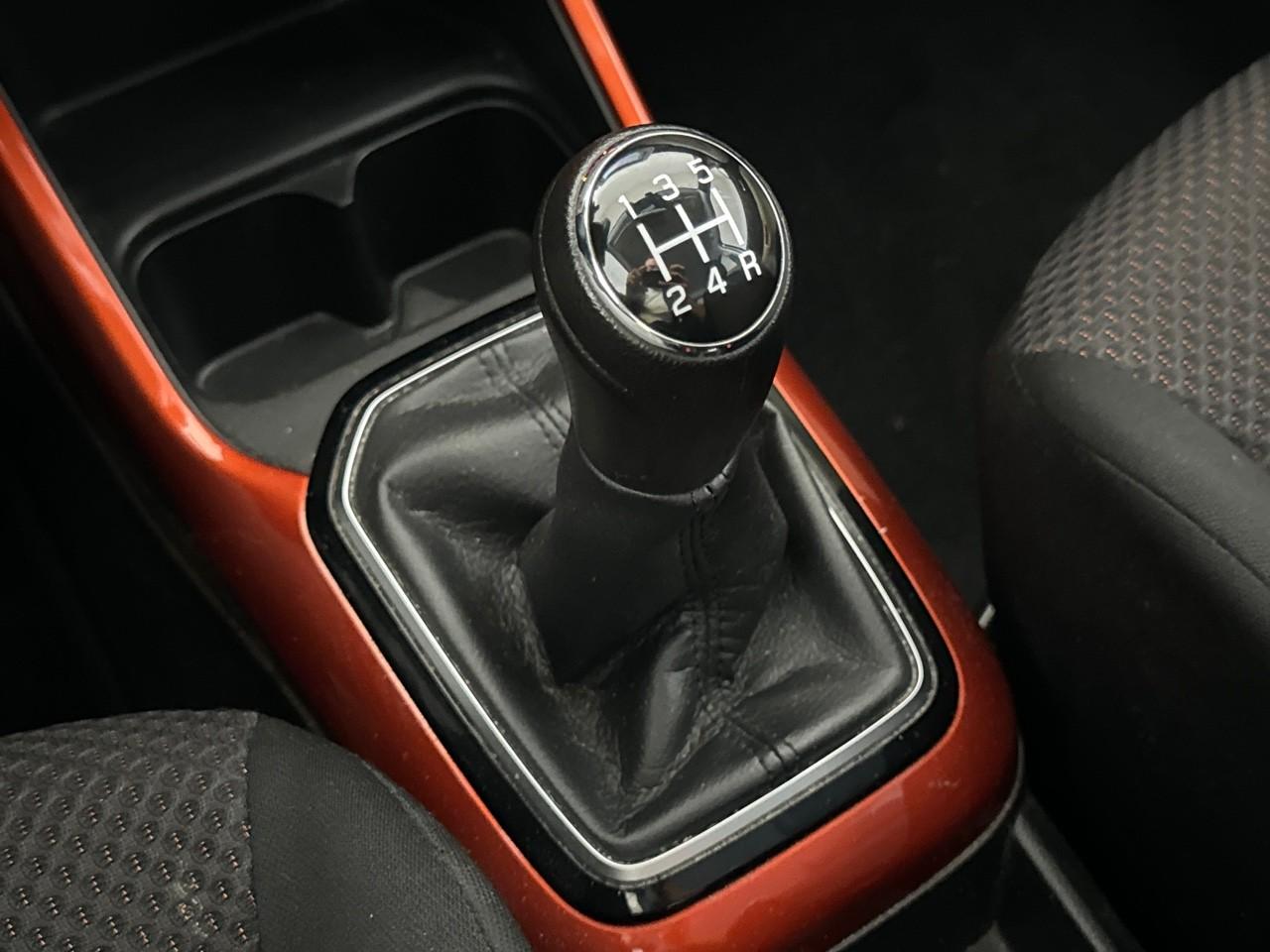 Suzuki Suzuki Ignis usata, con antenna